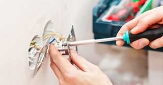Электромонтажные работы в Железнодорожном от Мастер24 — электромонтаж под ключ, цены от 1641 руб., заказать услуги